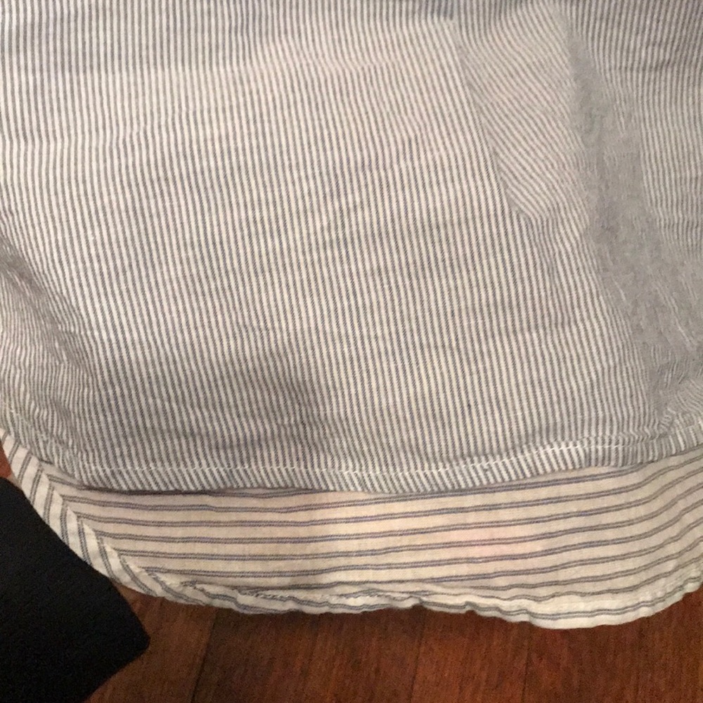 Light Partial Button Down Blouse. L - image 3